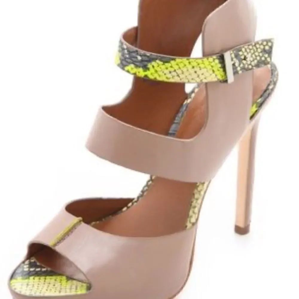 Rachel Roy Devyn Snake-Print Strappy Sandal Taupe/Lime Sz 7.5